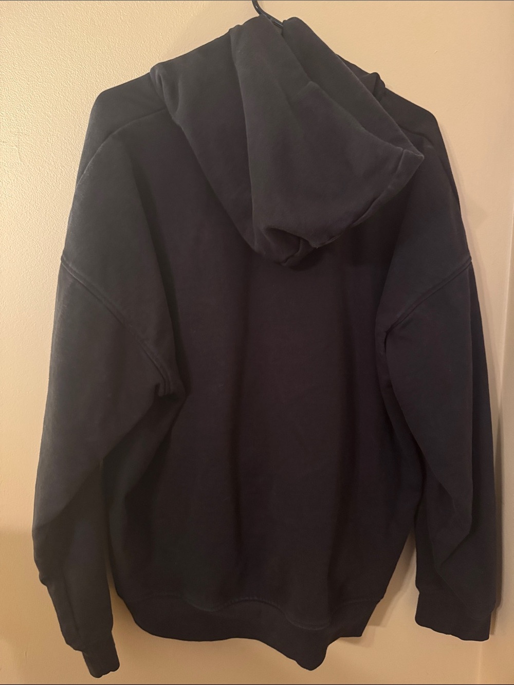 Gymshark Black Hooded Sweatshirt with Subtle Logo - Picture 2 of 2